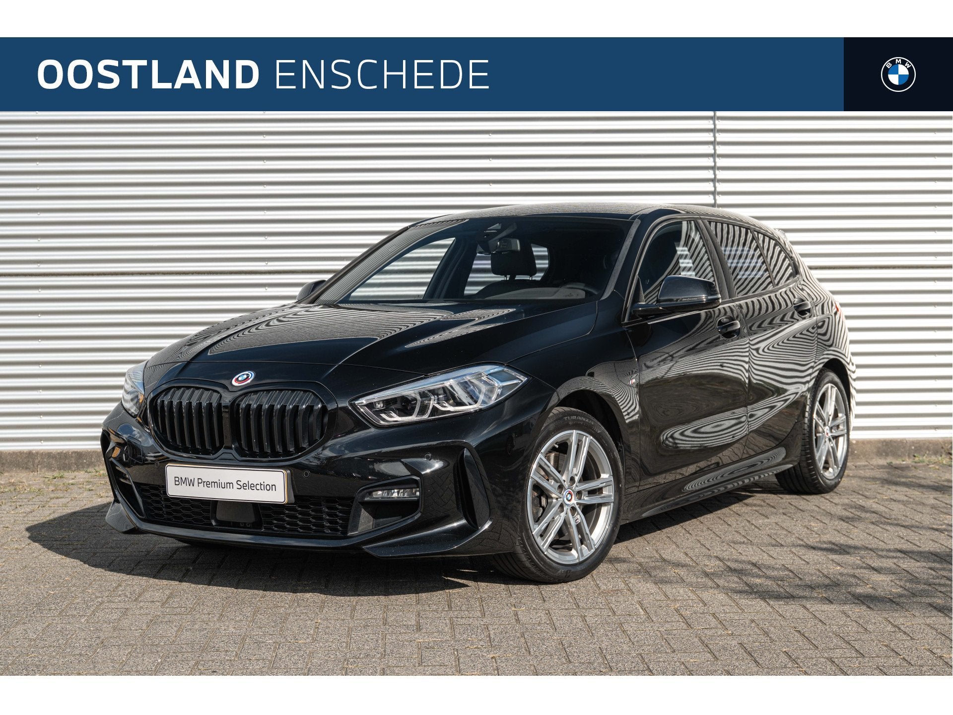 BMW 1 Serie 118i Executive M Sport Automaat / Sportstoelen /, Auto's, 136 pk, Gebruikt, Met garantie (alle), Zwart
