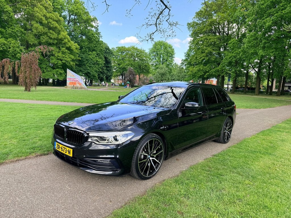BMW 5-serie Touring 530d High Executive Alle opties 2018, Auto's, BMW, Automaat, Achterwielaandrijving, Gebruikt, 2000 kg