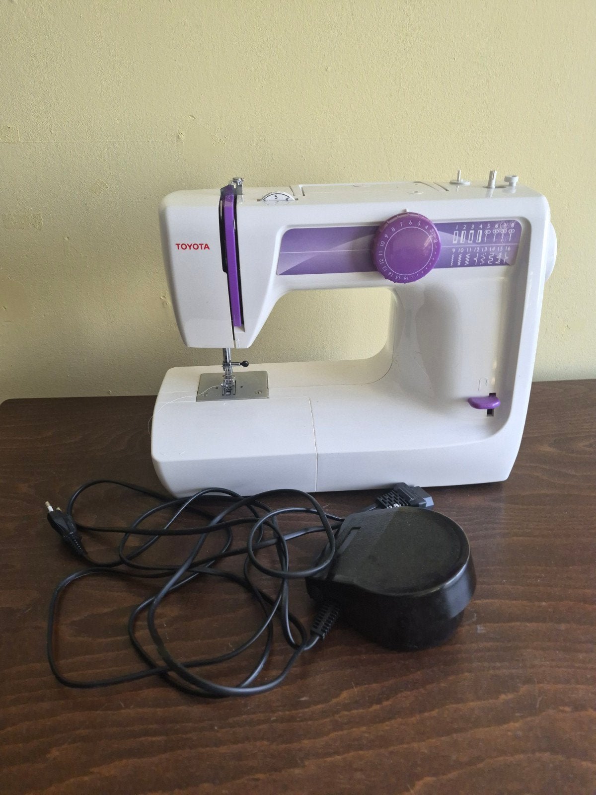 Toyota Naaimachine BL16 RS Serie A, Ophalen, Zo goed als nieuw, Naaimachine, Overige merken
