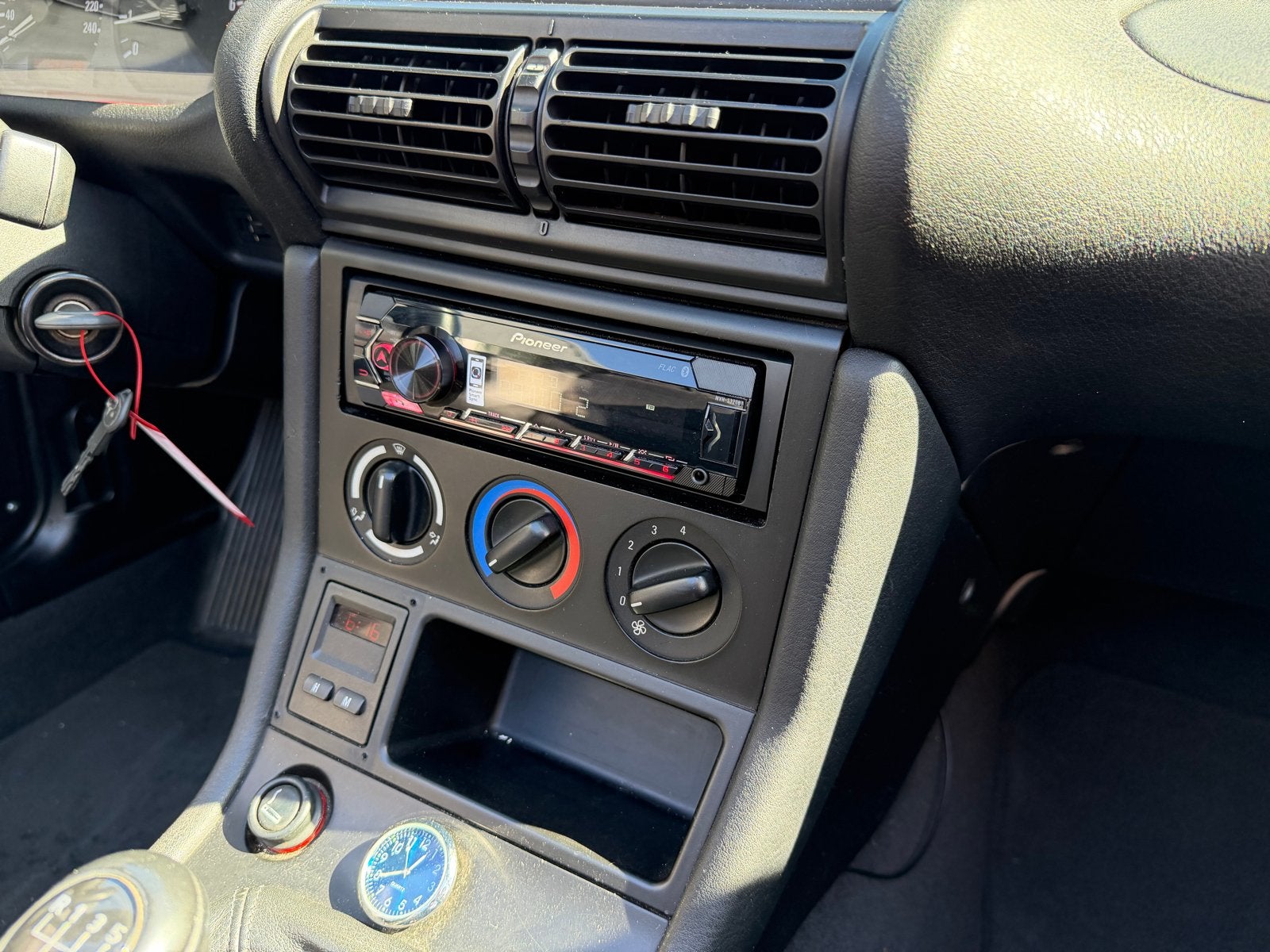 Foto 8 van BMW Z3 unieke kleur✅ nwe Kap apk 2027 17” lm velgen