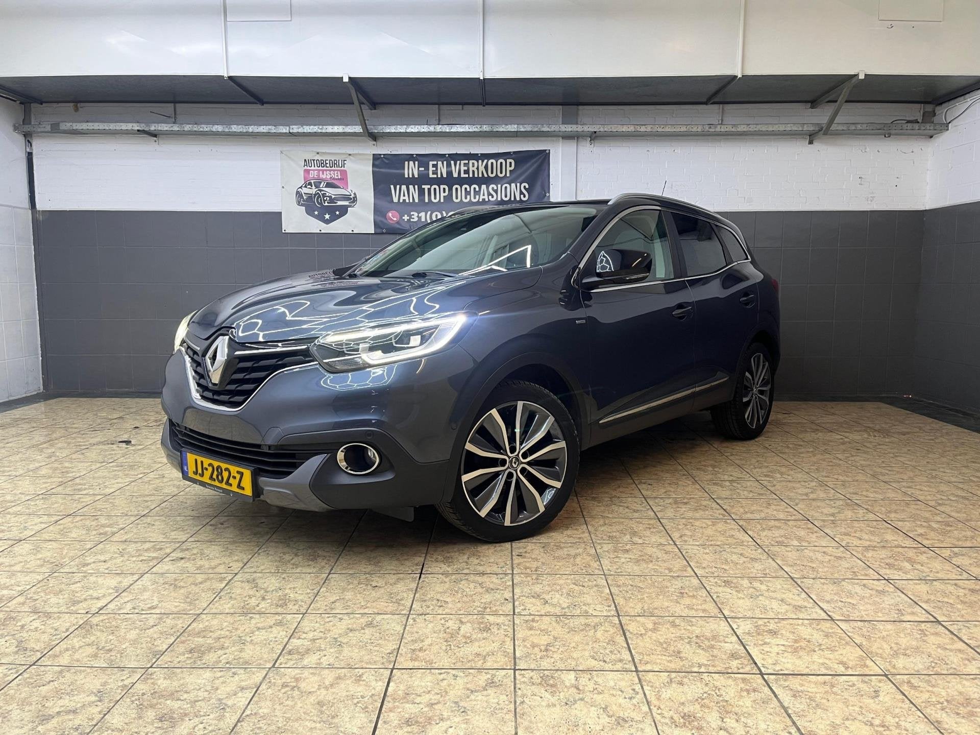Renault Kadjar 1.2 TCe Bose/1STE EIG/Garantie/TOP STAAT/, Auto's, Voorwielaandrijving, Gebruikt, 4 cilinders, Leder en Stof