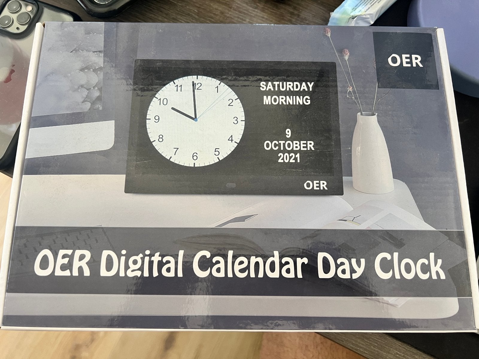 OER Digital Calender Day Clock Wi-Fi Dementie klok, Huis en Inrichting, Ophalen, Gebruikt, Digitaal, Wekker of Tafelklok