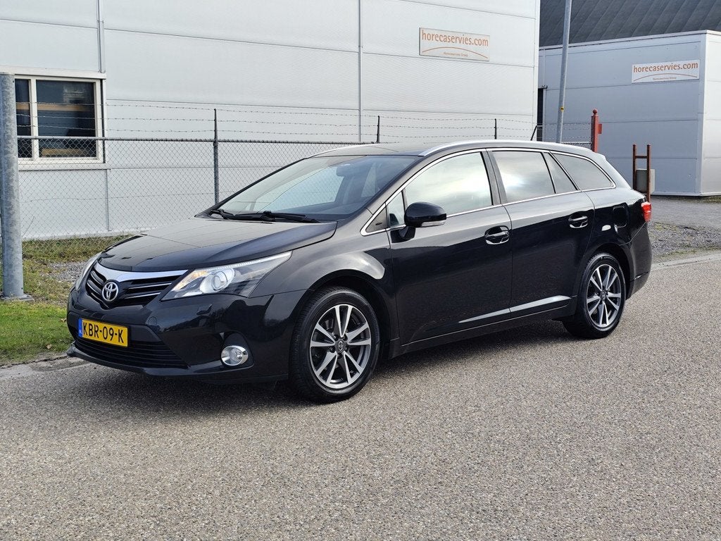 Toyota Avensis Wagon 1.8 VVTi Dynamic Business, Auto's, Toyota, Euro 5, 15 km/l, Zwart, 4 cilinders