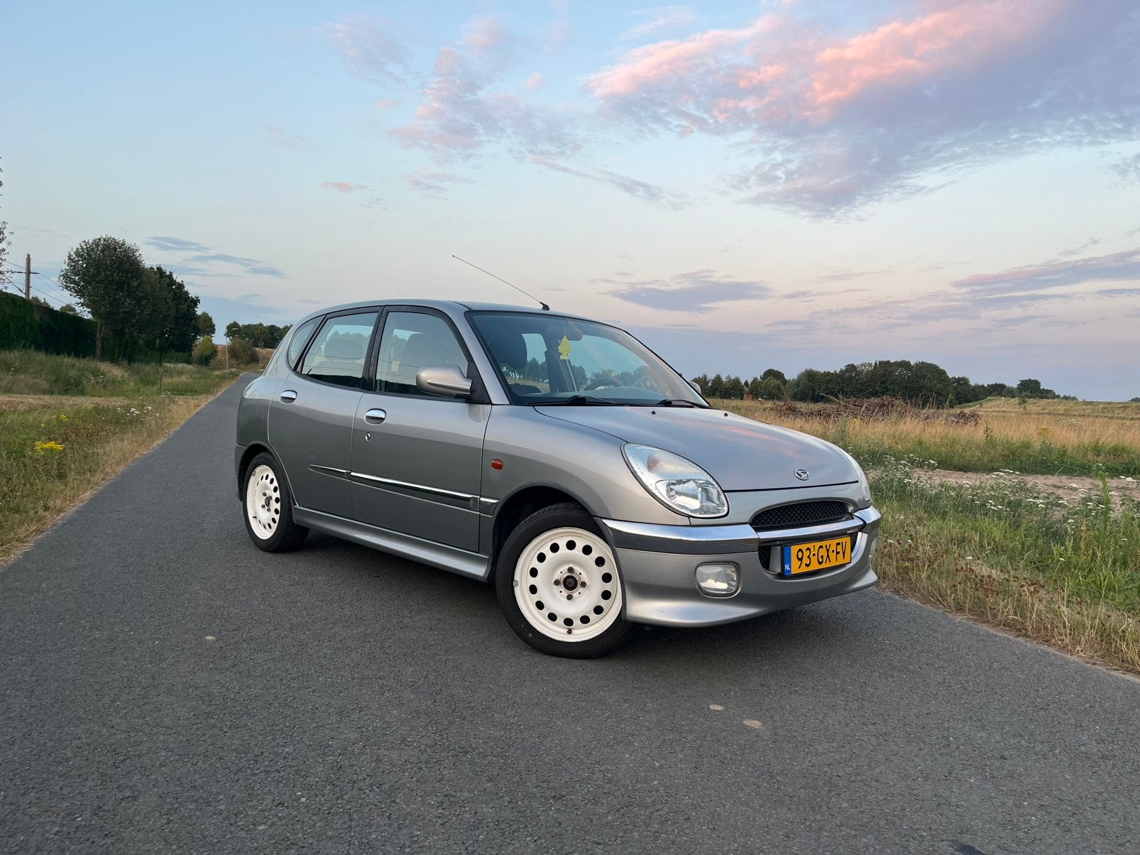 Daihatsu Sirion 1.3 VTR 2001 Grijs, Voorwielaandrijving, Stof, Handgeschakeld, Blauw