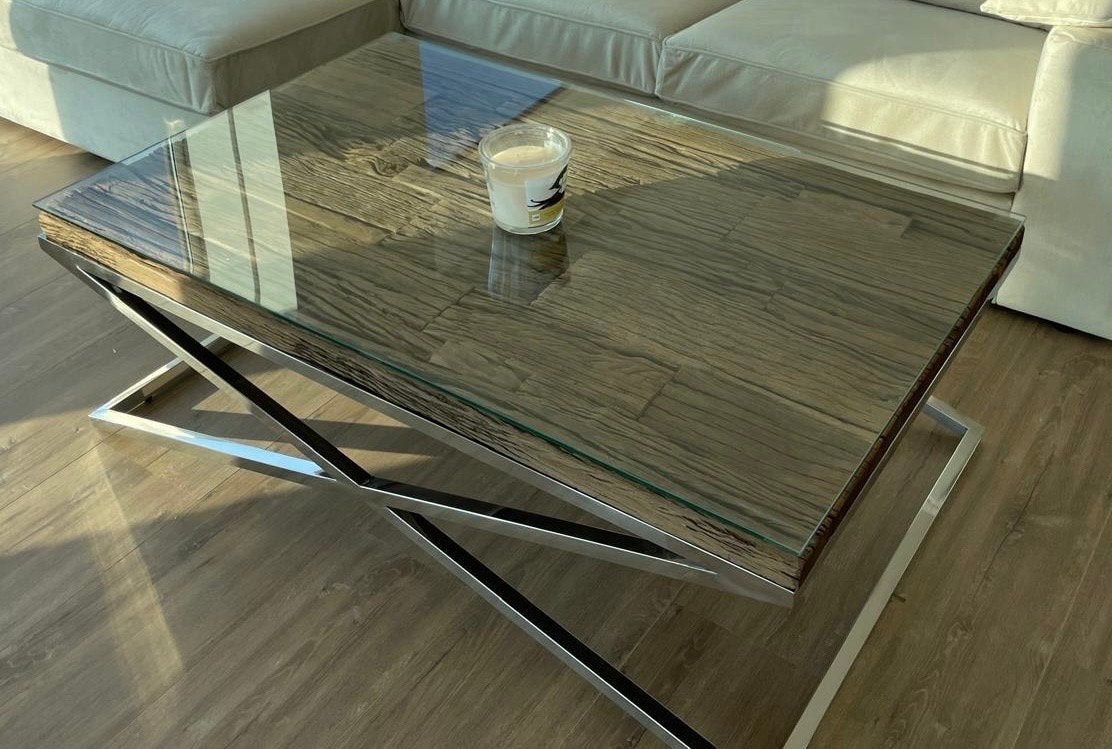 Moderne salontafel met glazen blad en metalen onderstel, Ophalen, 100 tot 150 cm, 50 tot 100 cm, Zo goed als nieuw