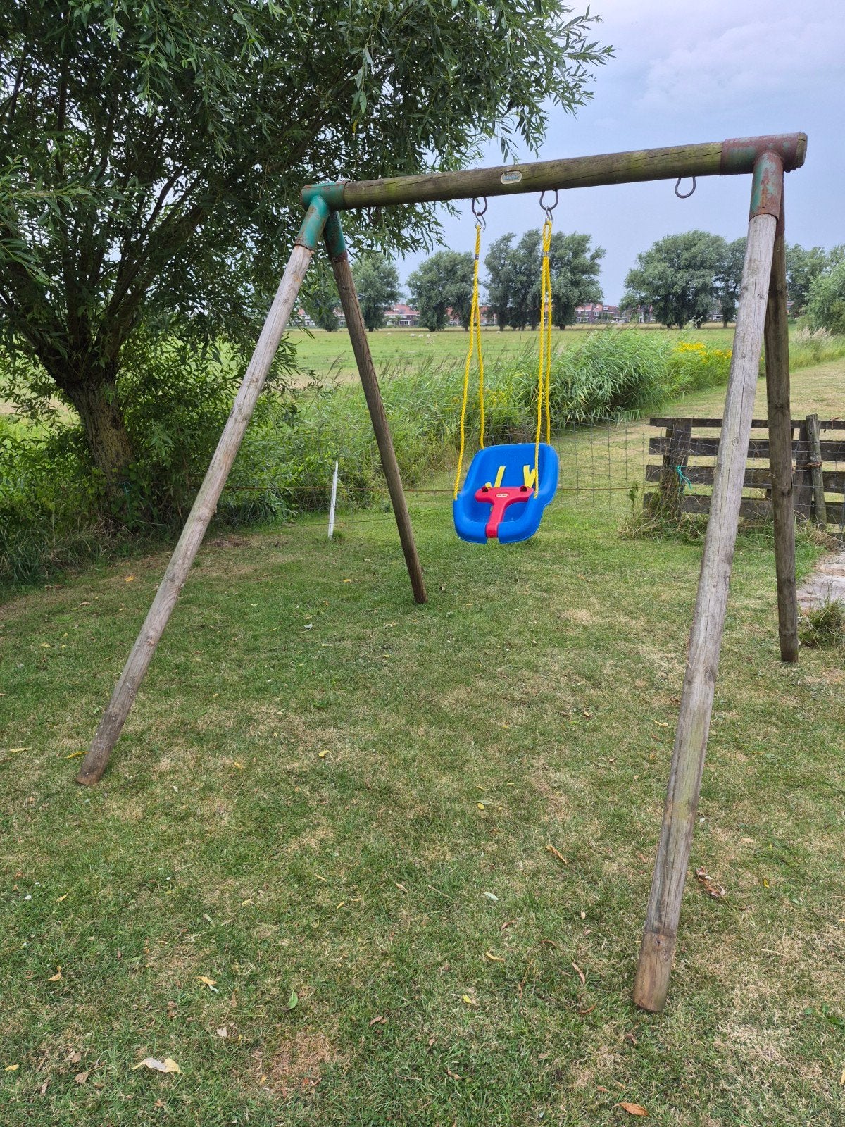 Houten schommel met babyzitje, Ophalen of Verzenden, Gebruikt, Schommel
