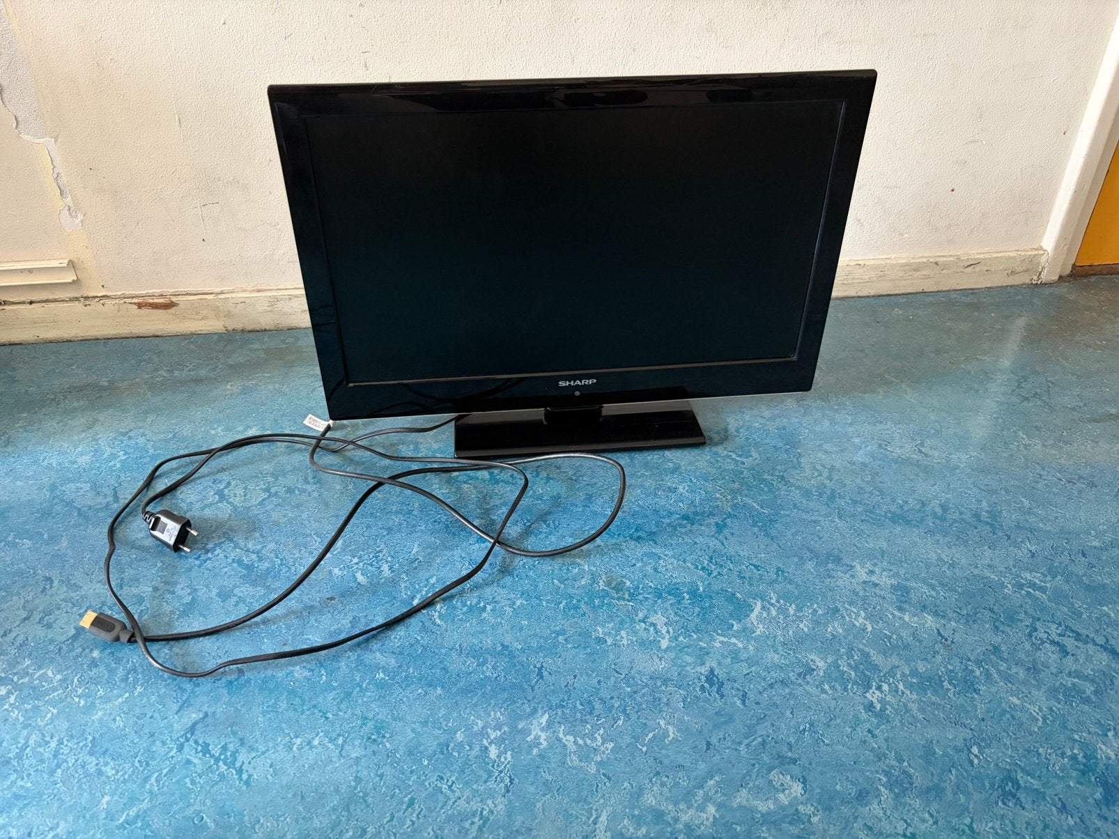 Televisie Sharp 24 inch, Ophalen, 50 Hz, LCD, Zo goed als nieuw