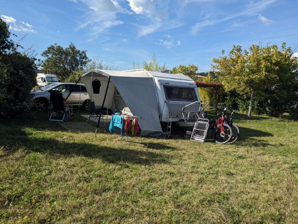 Te koop Kip Greyline platinum edition 47TDB bj 2002, Caravans en Kamperen, Caravans, Schokbreker, Rondzit, Kip, Frans bed