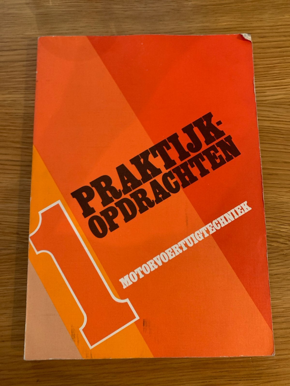 Praktijkopdrachten Motorvoertuigtechniek 1, Ophalen, Gelezen, Autotechniek