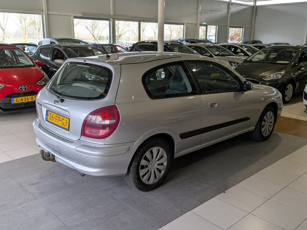 Nissan Almera 1.5 Luxury Airco, Trekhaak, Stuurbekrachtiging, foto 4