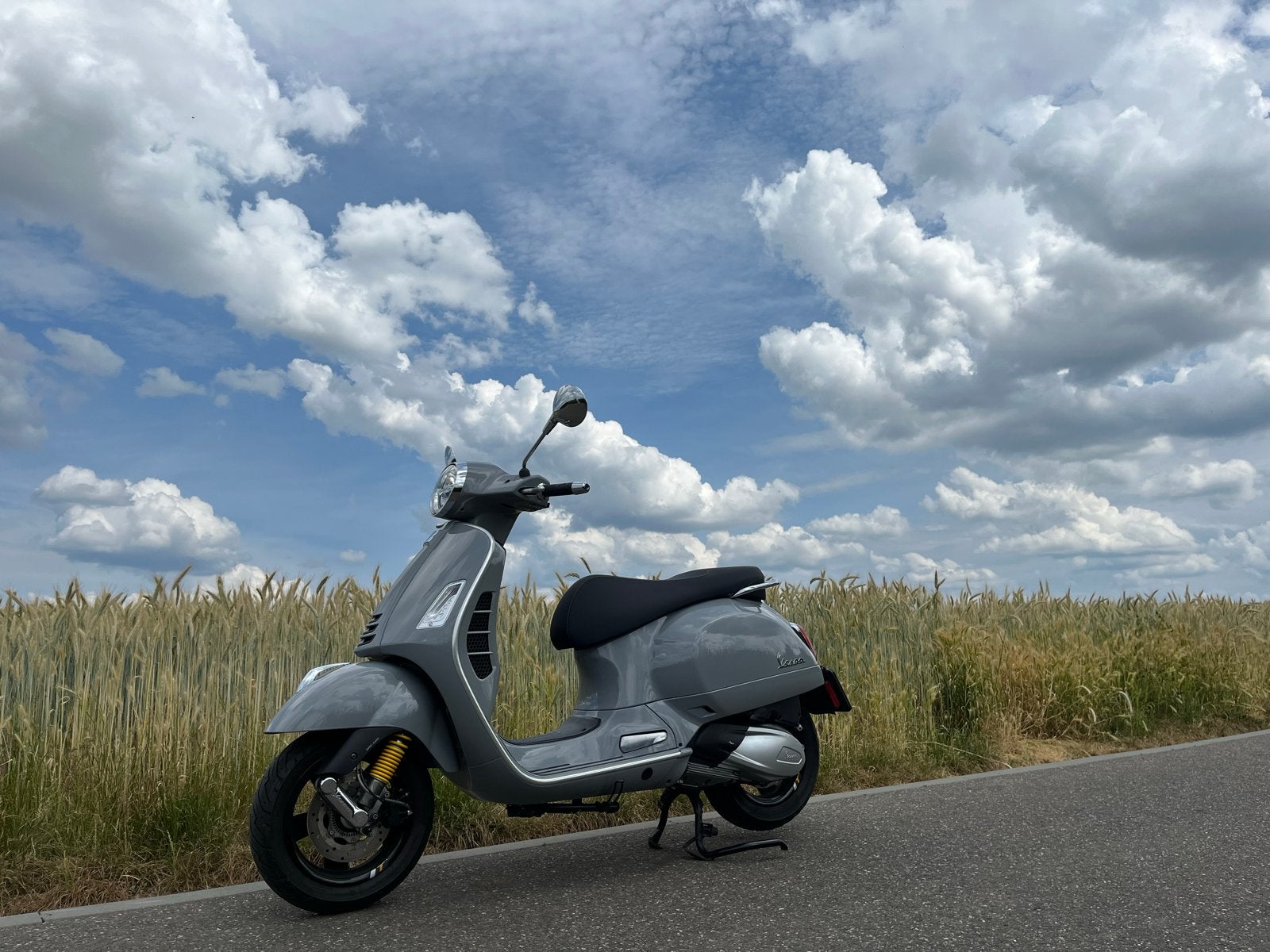 Vespa GTS 300 SuperTech Krasvrije staat, Motoren, Motoren | Piaggio, Particulier, Scooter, 12 t/m 35 kW, 1 cilinder, Automaat