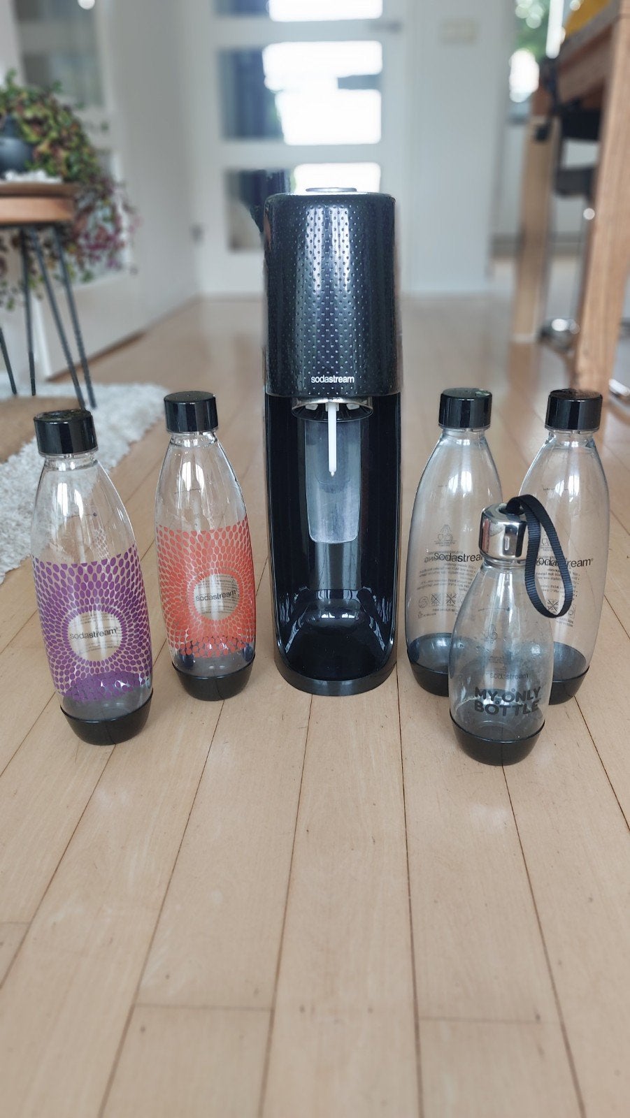 Sodastream met 5 flessen (exclusief gasfles), Witgoed en Apparatuur, Ophalen