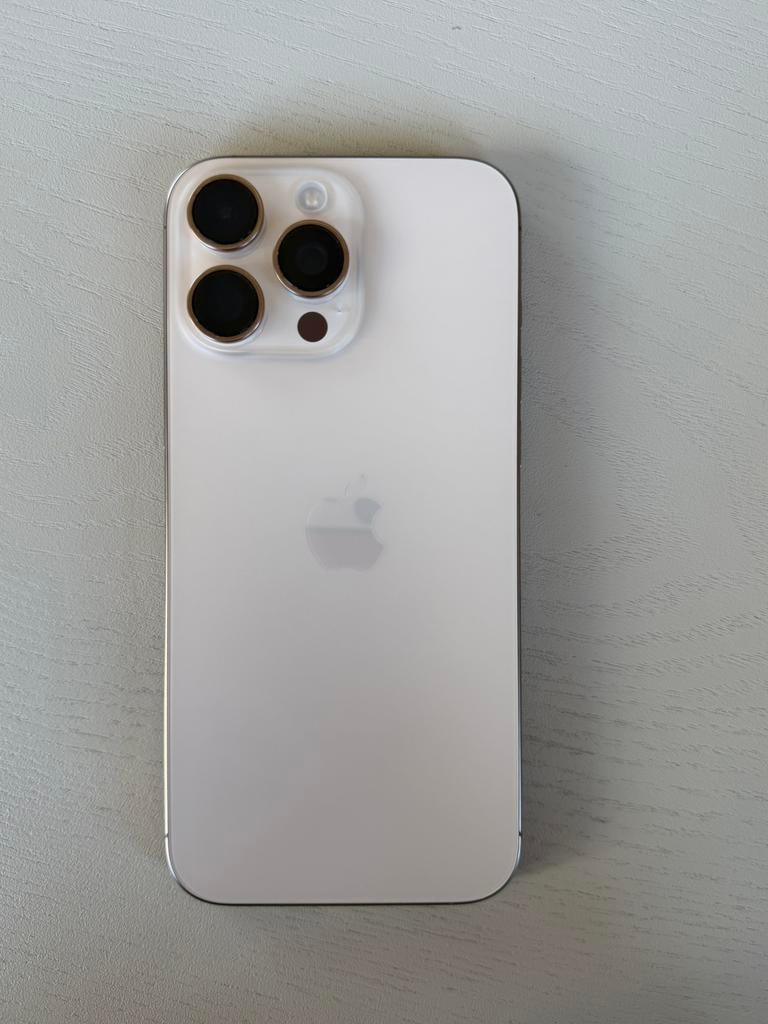 iPhone 16 pro max Desert Titanium, Telecommunicatie, Mobiele telefoons | Apple iPhone, Ophalen of Verzenden, Zo goed als nieuw