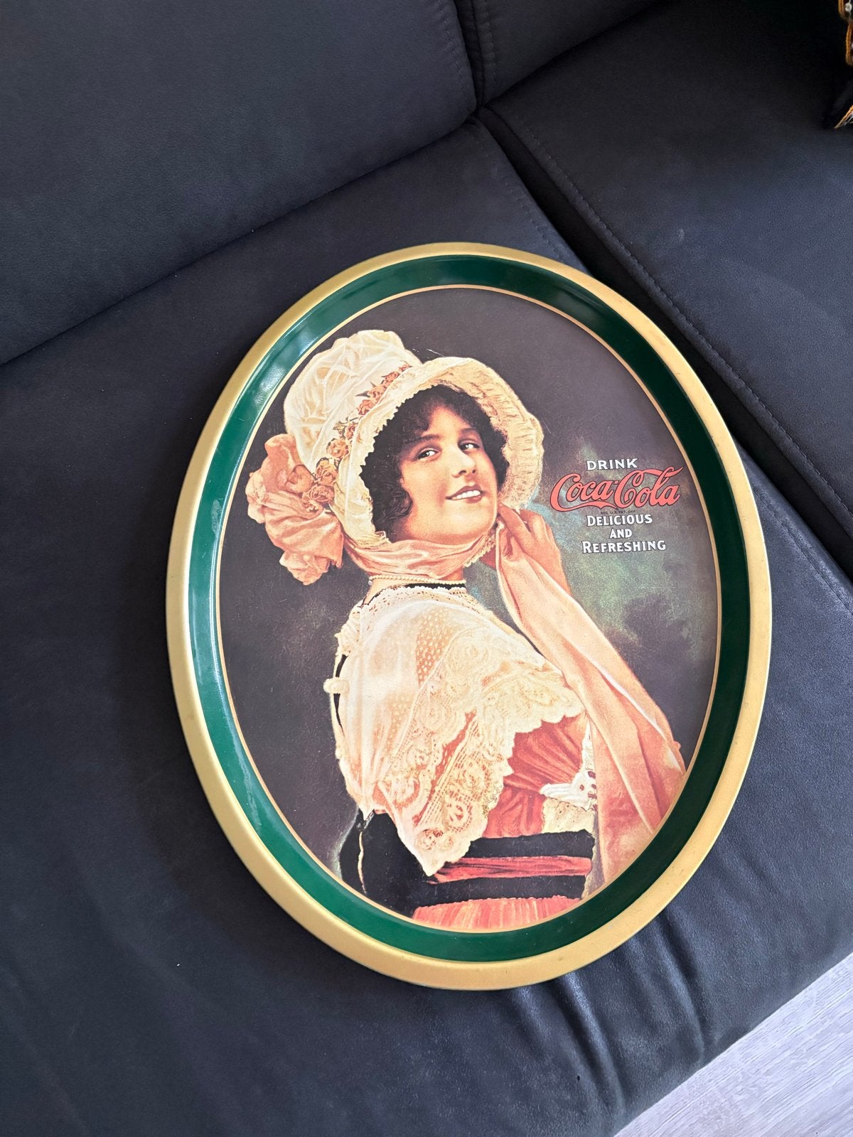Vintage Coca-Cola dienblad met dame betty girl, Verzamelen, Ophalen of Verzenden, Zo goed als nieuw, Gebruiksvoorwerp