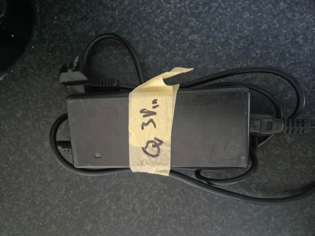Qwic Oplader 3-pins voor 36V Li-ion Accu, Ophalen of Verzenden