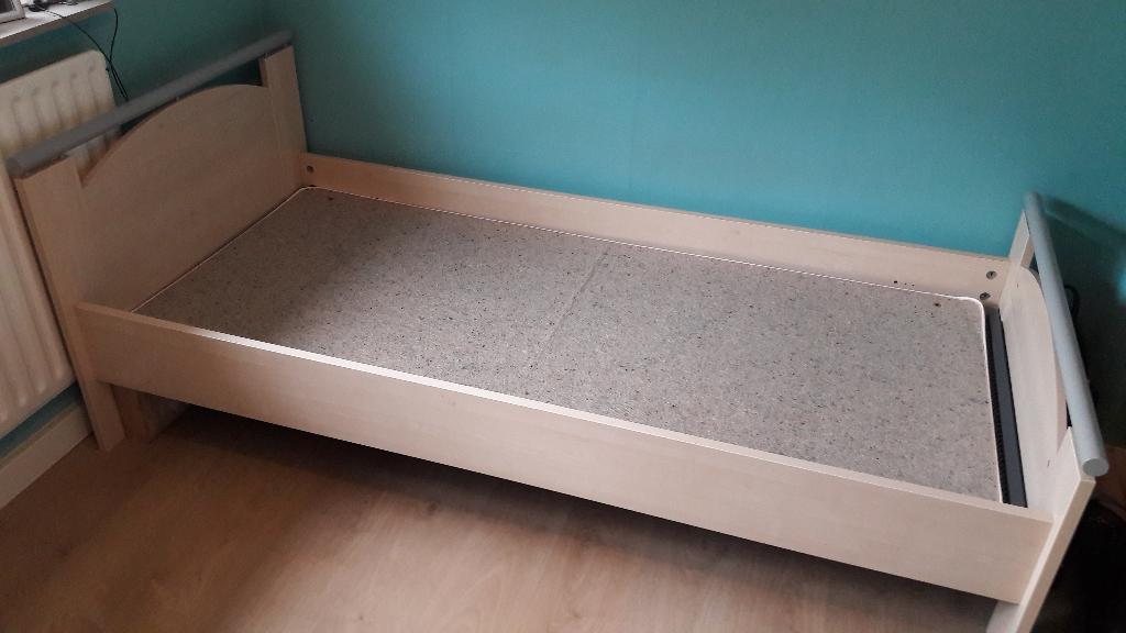 éénpersoons bed, Ophalen, Gebruikt, 90 cm, 200 cm