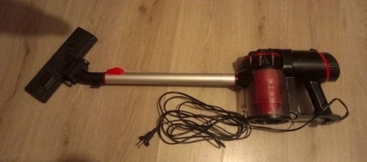 Zakloze steelstofzuiger, Witgoed en Apparatuur, Geschikt voor harde vloeren, Ophalen of Verzenden, Zo goed als nieuw, Minder dan 1200 watt