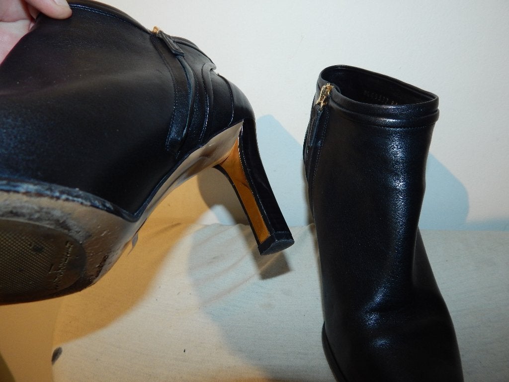Salvatore Ferragamo leren enkel laarsjes hak deels goud 37.5, Lage of Enkellaarzen, Ophalen of Verzenden, Zo goed als nieuw, Zwart