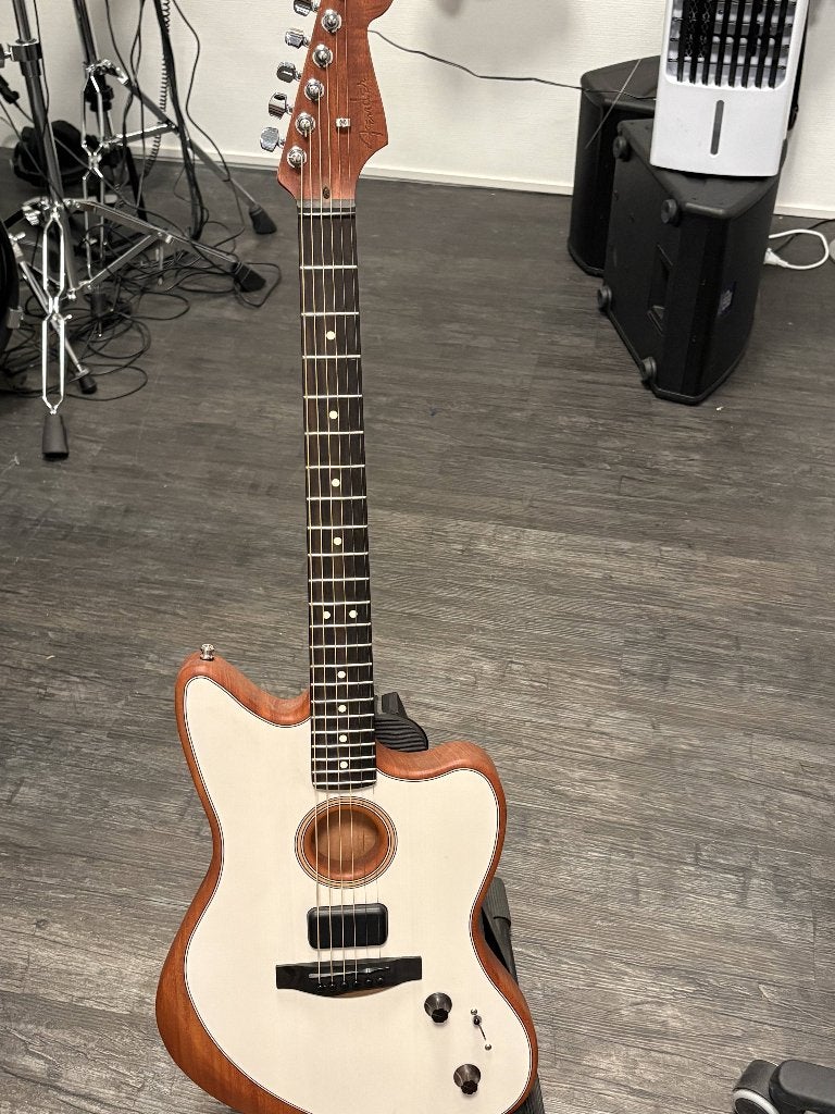 Fender American Acoustasonic Jazzmaster