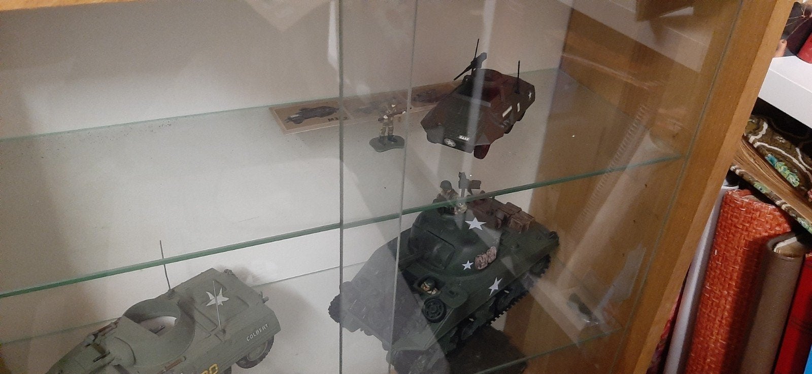 miniatuur legervoertuigen ruim 100 stuks, Ophalen, Auto