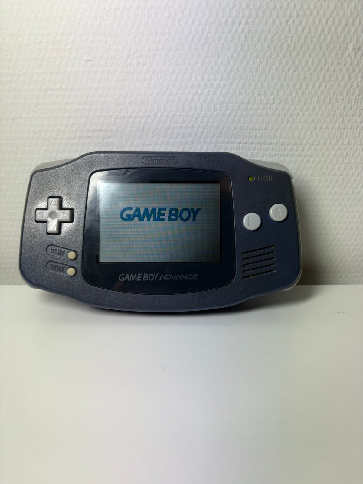Gameboy Advance - Paars/zwart, Spelcomputers en Games, Spelcomputers | Nintendo Game Boy, Ophalen of Verzenden, Gebruikt, Game Boy Advance