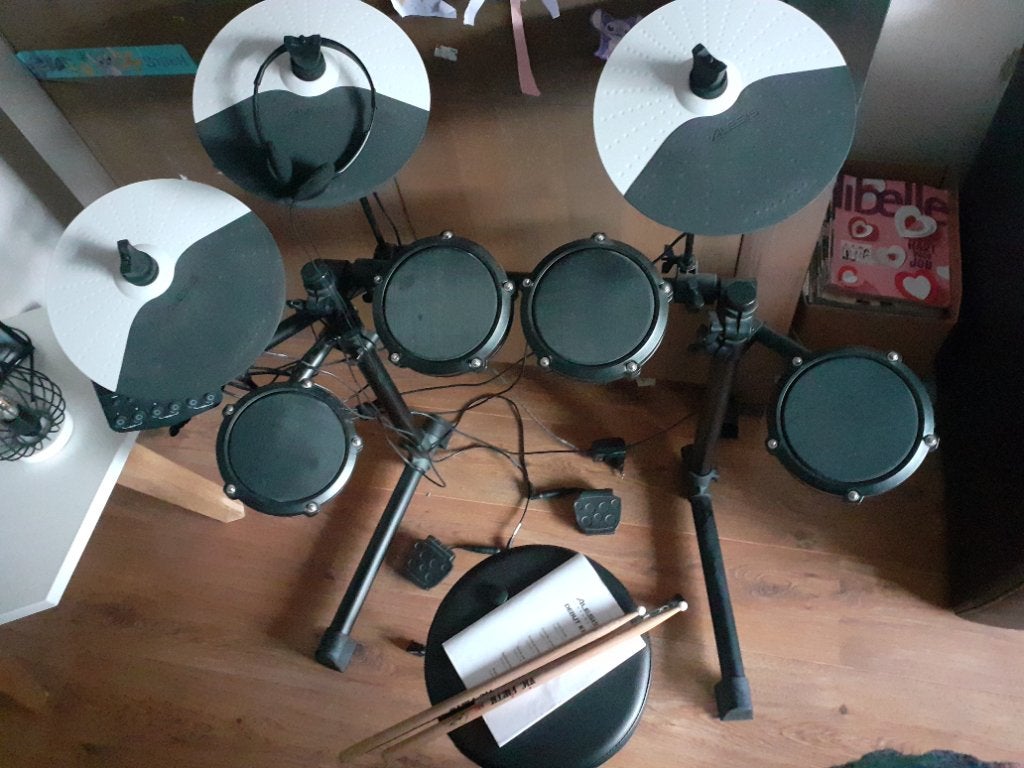 Alesis debut drumkit, Ophalen, Zo goed als nieuw, Overige merken, Elektronisch