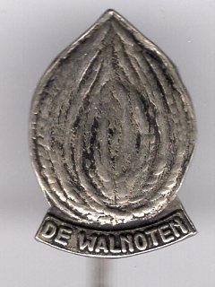 De Walnoten zilverkleurig carnavals speldje ( Z_232 ), Verzenden, Nieuw, Stad of Land, Speldje of Pin