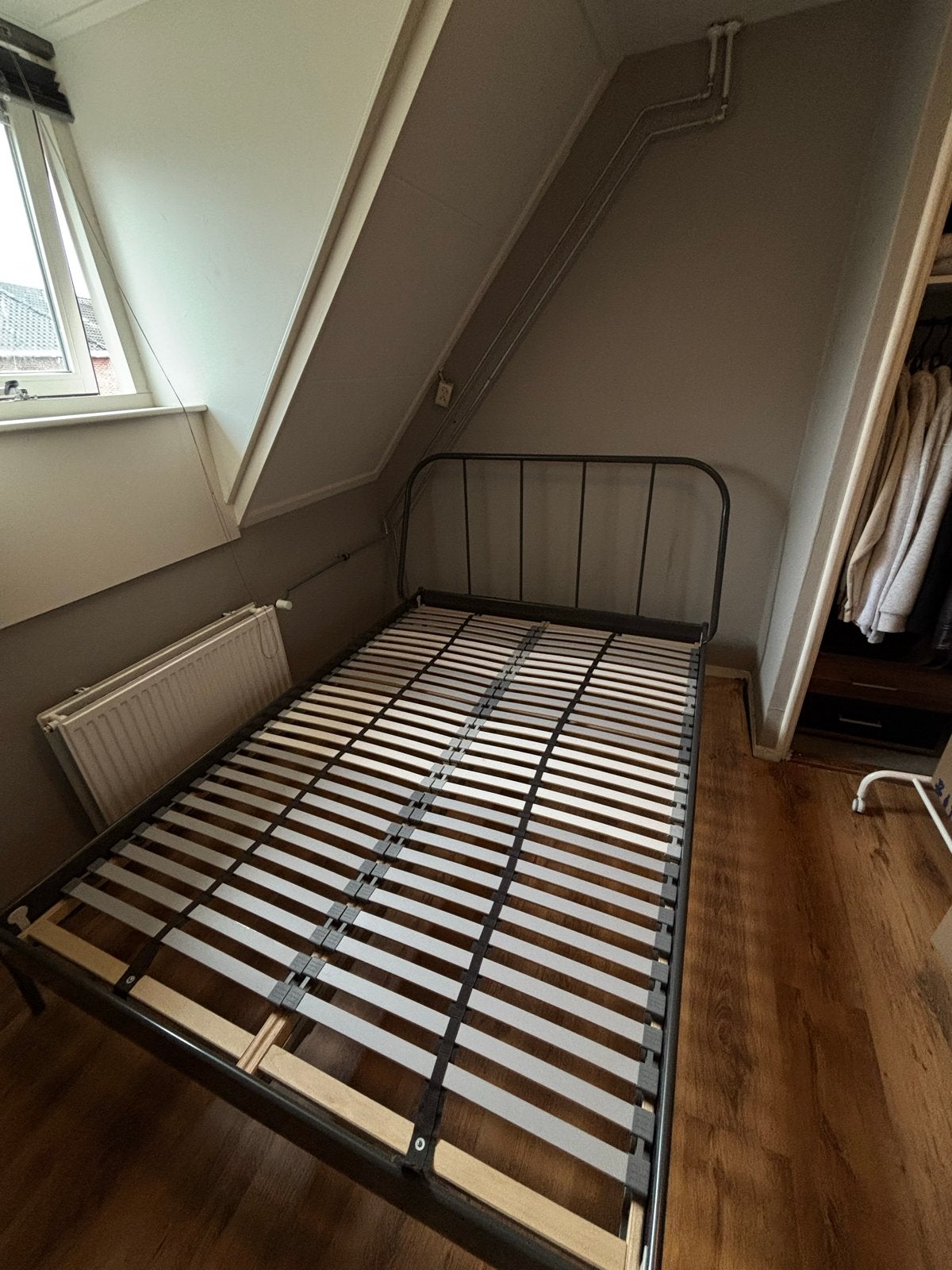 IKEA KOPARDAL Tweepersoonsbed (140x200 cm) met lattenbodem, Ophalen, Tweepersoons, 140 cm, Zo goed als nieuw
