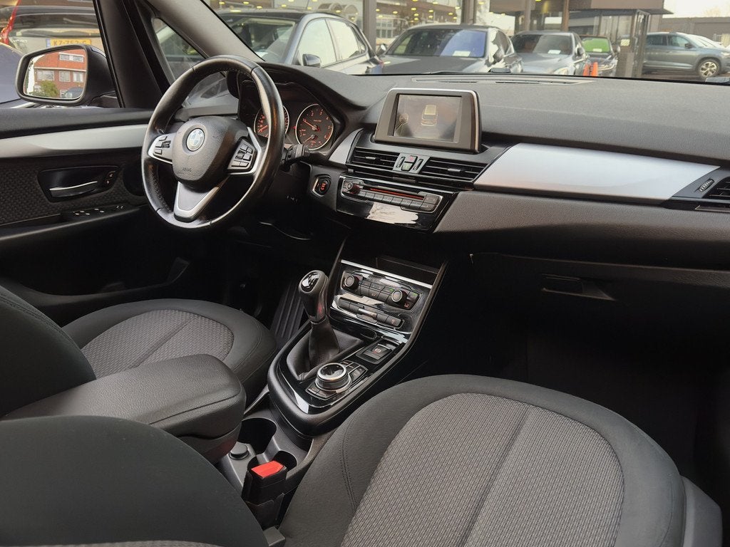 BMW 2 Serie Gran Tourer 216D. NAVI AIRCO LED LMV PDC, Voorwielaandrijving, 745 kg, Gebruikt, Euro 6