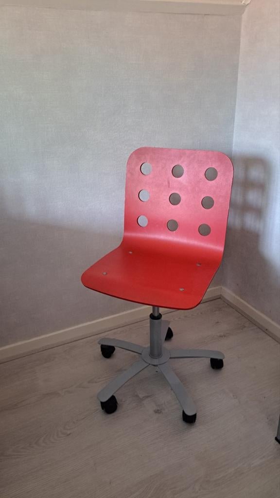 Rode IKEA bureaustoel - Ideaal voor thuiswerkplek, Ophalen of Verzenden, Gebruikt, Rood, Bureaustoel