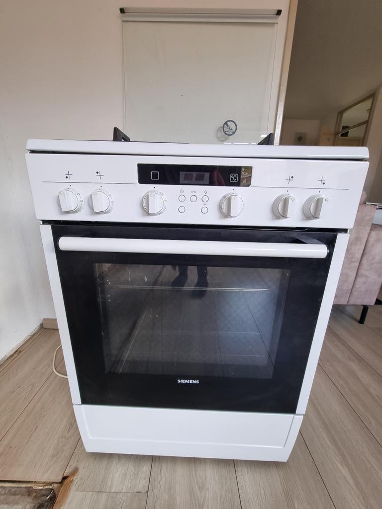 Siemens gasfornuis, Witgoed en Apparatuur, Fornuizen, Gebruikt, Gas, Vrijstaand, 85 tot 90 cm