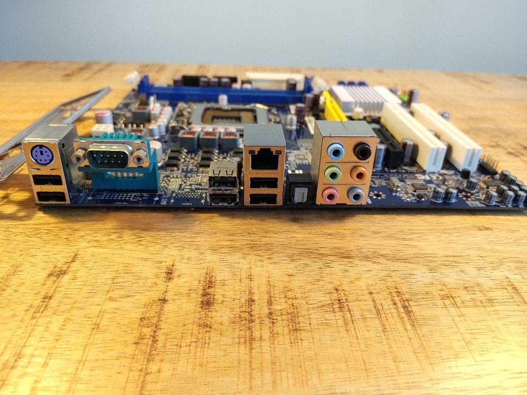 Foxconn P55MX Socket 1156 mATX Moederbord, Computers en Software, Moederborden, LGA 1156, Foxconn S.A. B.V., Refurbished, DDR3