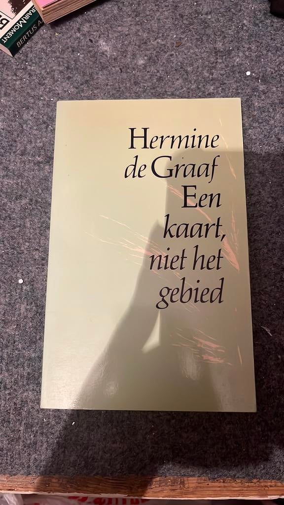Een kaart, niet het gebied van Hermine de Graaf, Boeken, Ophalen of Verzenden, Zo goed als nieuw, Nederland