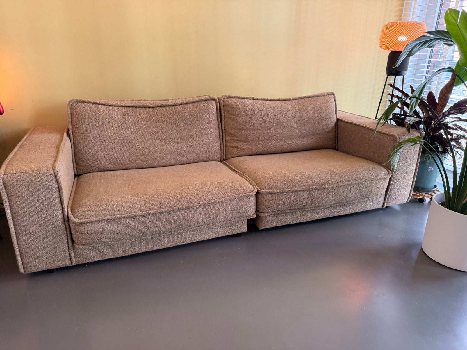 Bolia Noora bank – 2 modules-Monza Bouclé Dark Beige290 cm, Huis en Inrichting, Ophalen, 250 tot 300 cm, Gebruikt, Driepersoons