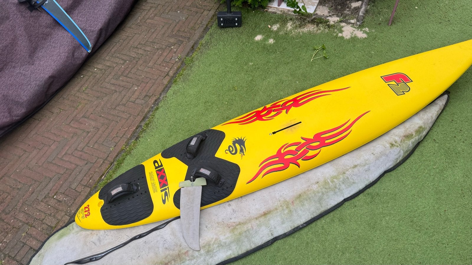 F2 Axxis 272 Windsurfplank - 95L, Watersport en Boten, Windsurfen, 250 tot 300 cm, Gebruikt, F2, Ophalen of Verzenden