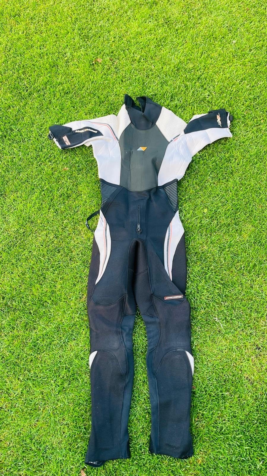 Magic Marine Wetsuit - Zwart/Wit mast XS, Ophalen of Verzenden, Gebruikt, Dame of Heer, Wetsuit