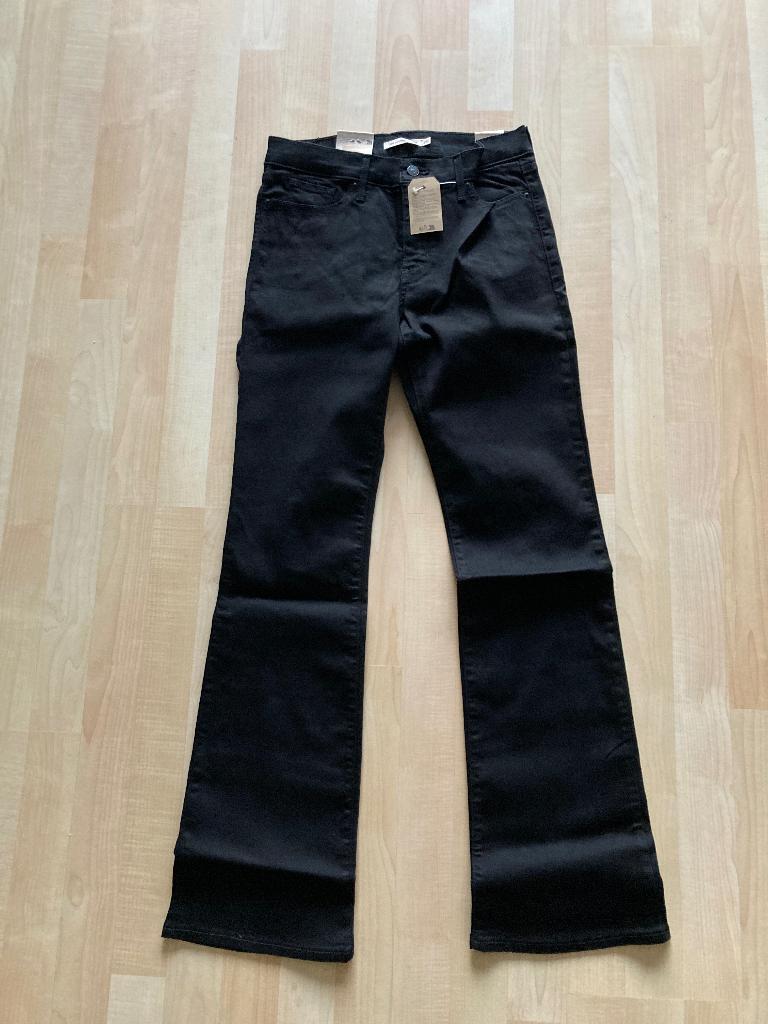 Levi's 315 shaping bootcut 28/32 nieuw met labels, Zwart, Nieuw, Ophalen of Verzenden, W28 - W29 (confectie 36)