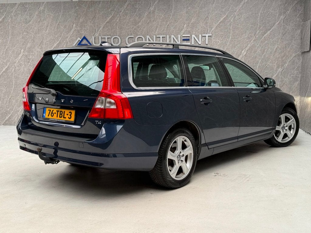 Volvo V70 1.6 T4 Limited Edition / NAP / Onderhouden / APK, Auto's, Volvo, Gebruikt, Zwart, 4 cilinders, Blauw