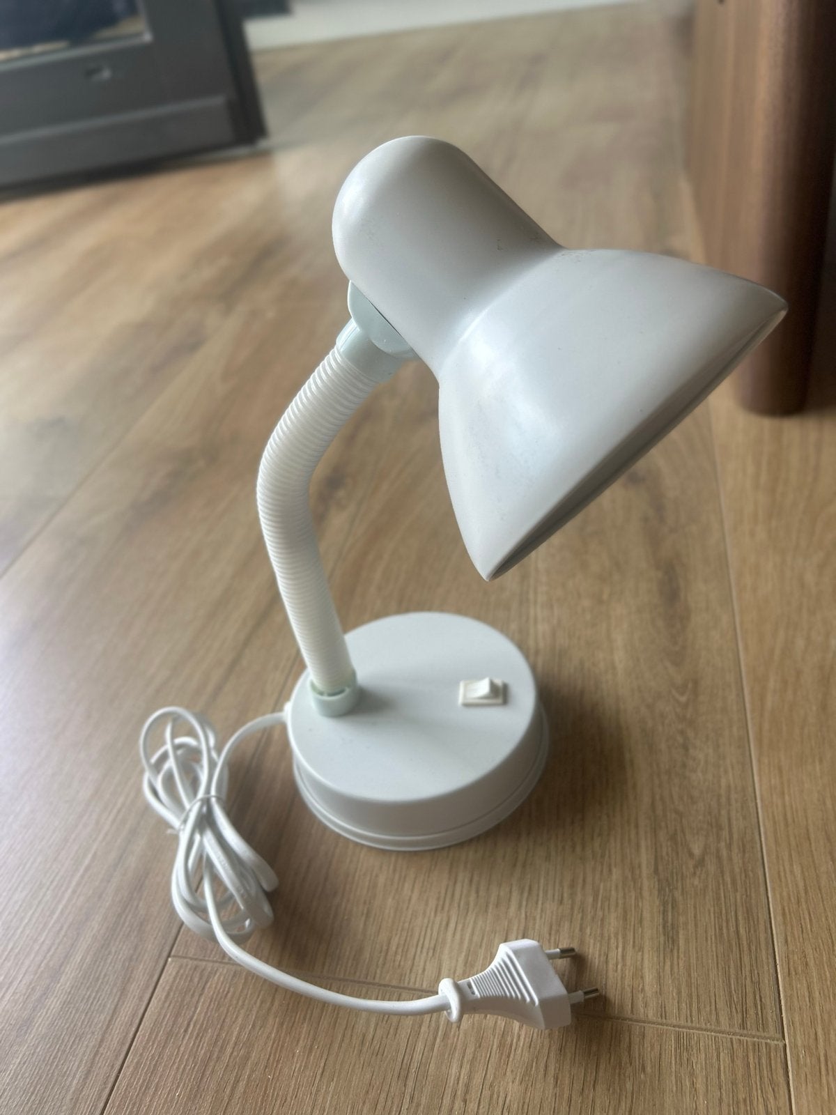 Witte bureaulamp met flexibele hals, Met schakelaar, Wit, Gebruikt, Kunststof