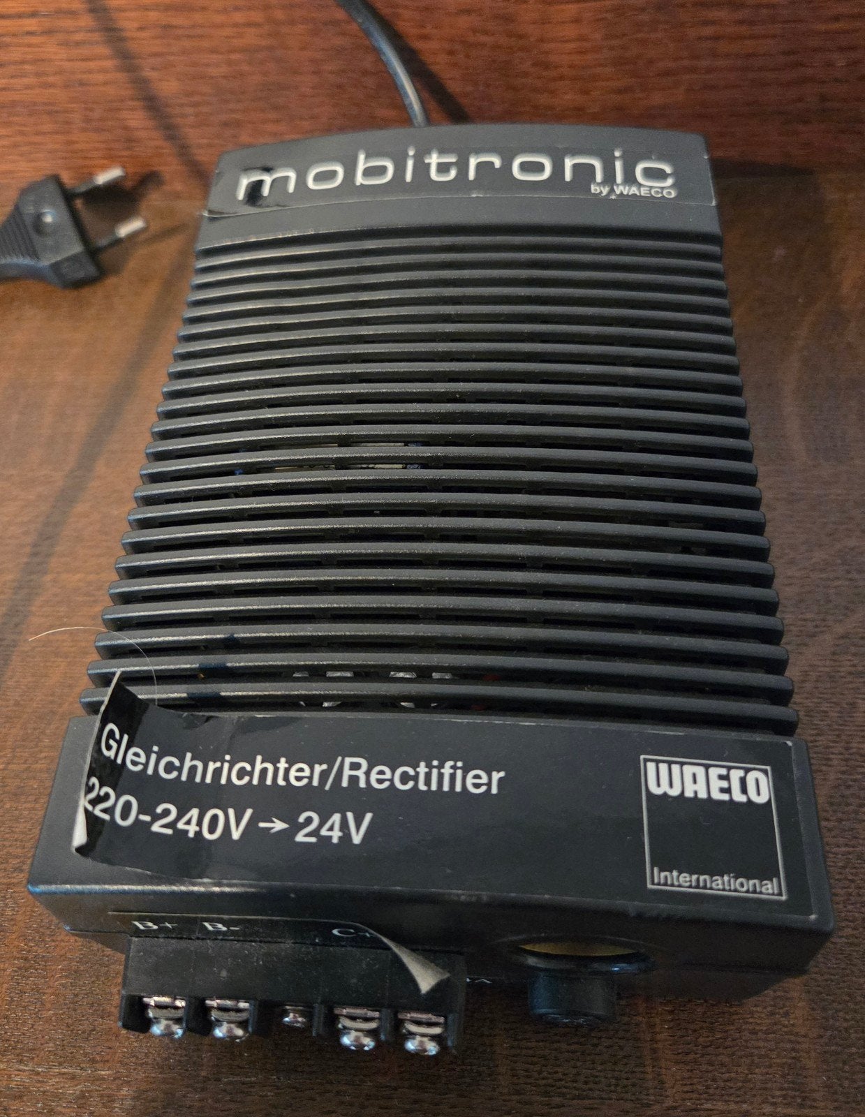 Waeco Mobitronic Gelijkrichter 220-240V naar 24V, Ophalen of Verzenden