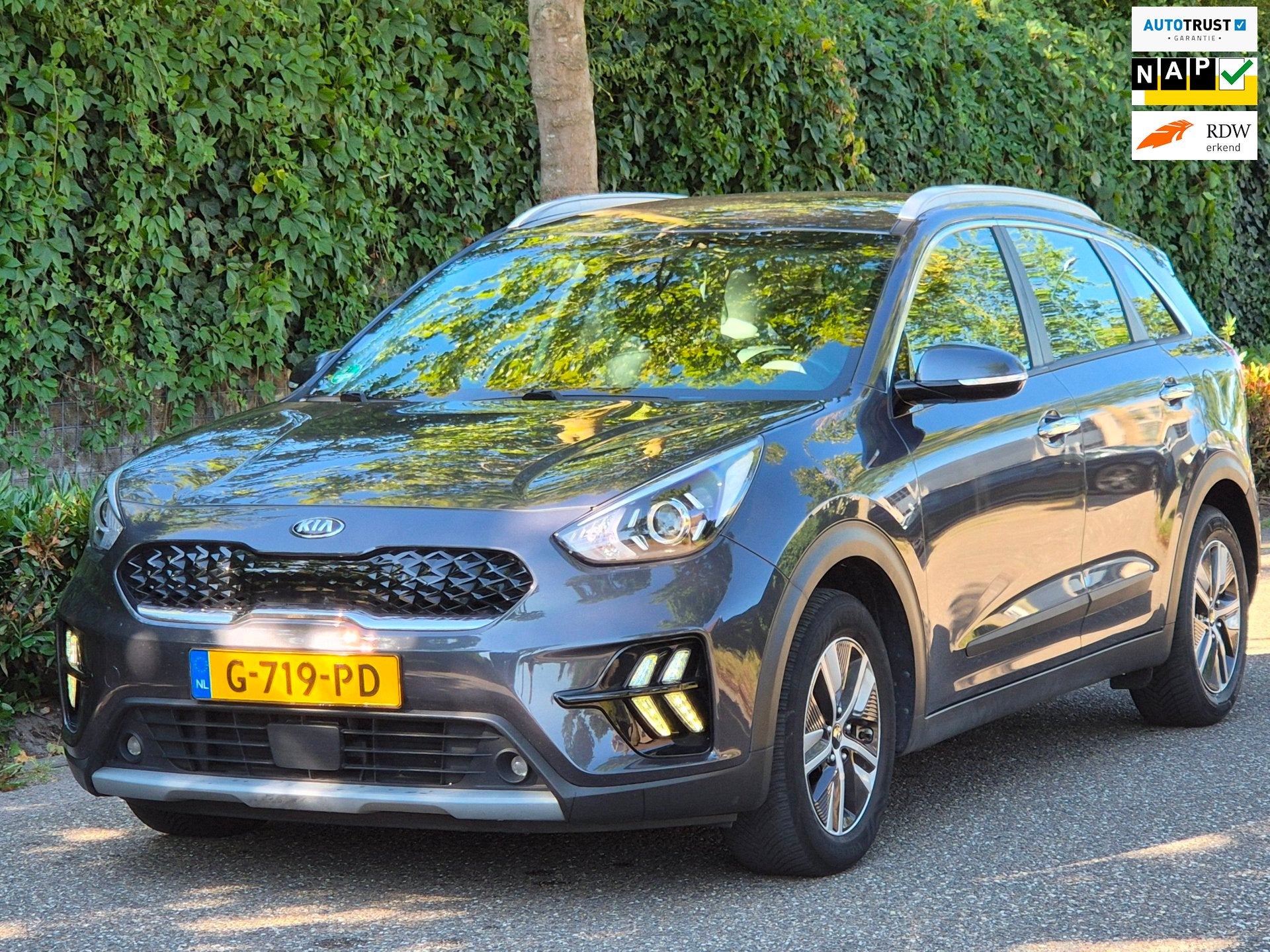 Kia Niro 1.6 GDi Hybrid Dynamic Plus Line ACC CarPlay 2e eig, Gebruikt, Leder en Stof, Origineel Nederlands, 1390 kg