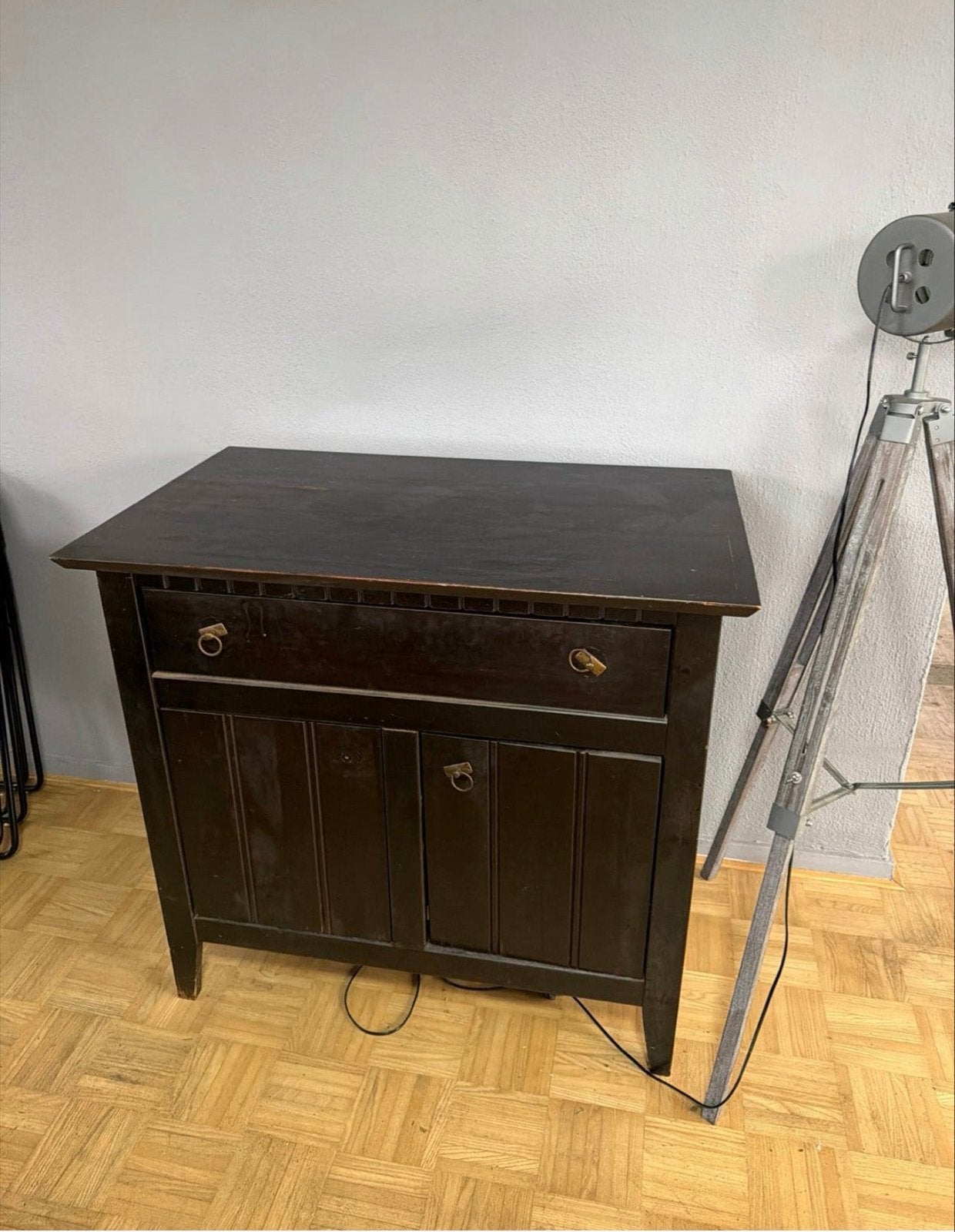 Oud houten kastje retro, Ophalen