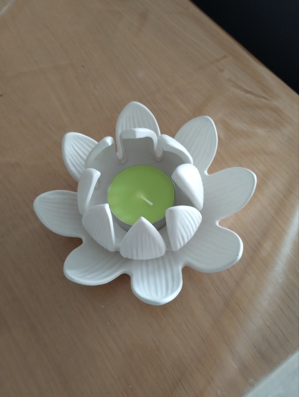 Witte Lotus Waxinelichthouder - Keramiek, Huis en Inrichting, Wit, Waxinelichthouder, Ophalen of Verzenden, Zo goed als nieuw