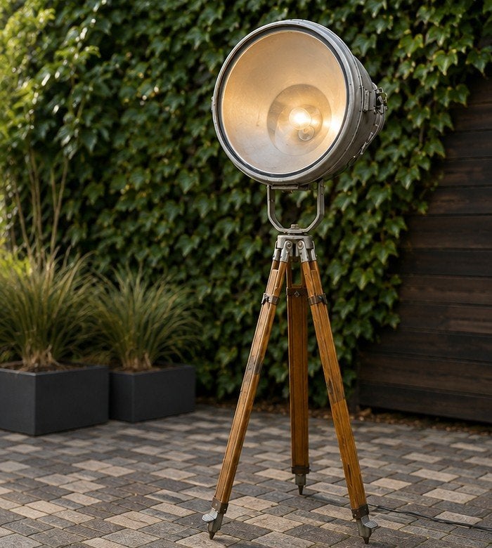 Vintage Industriële Lamp op Landmeterstatief, Ophalen
