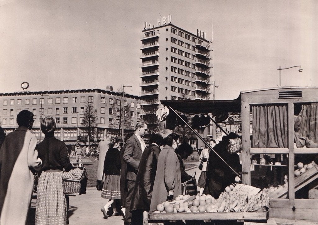 739N Rotterdam Coolsingel hoek Oude Binneweg straathandel, Ophalen of Verzenden, 1940 tot 1960, Ongelopen, Zuid-Holland