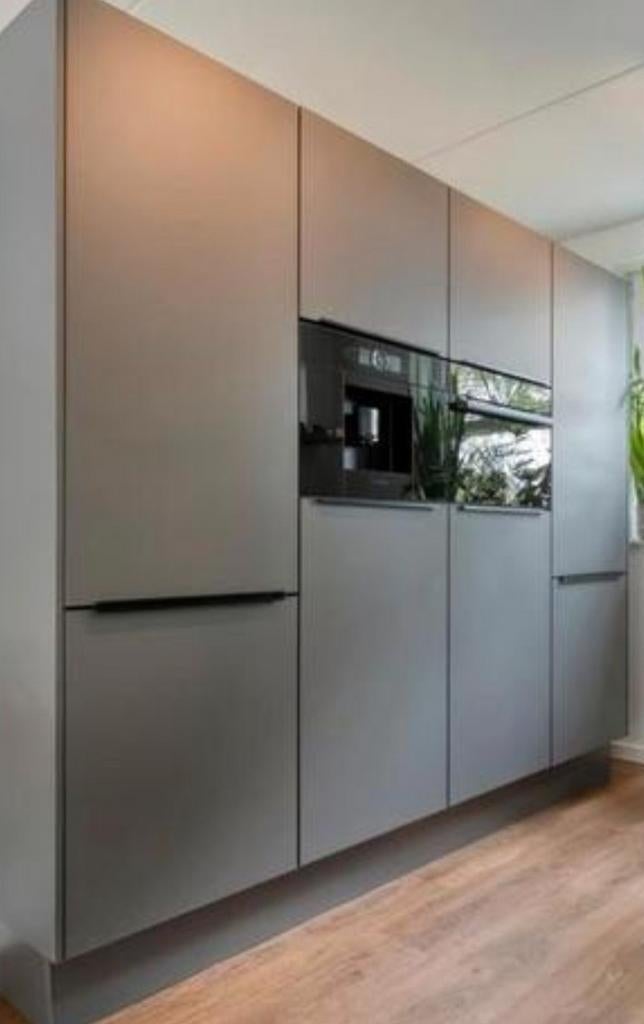 Zeer nette  Top Steinhaus parallelle keuken incl.apparatuur, Huis en Inrichting, Keuken | Complete keukens, Wit, Graniet of Steen
