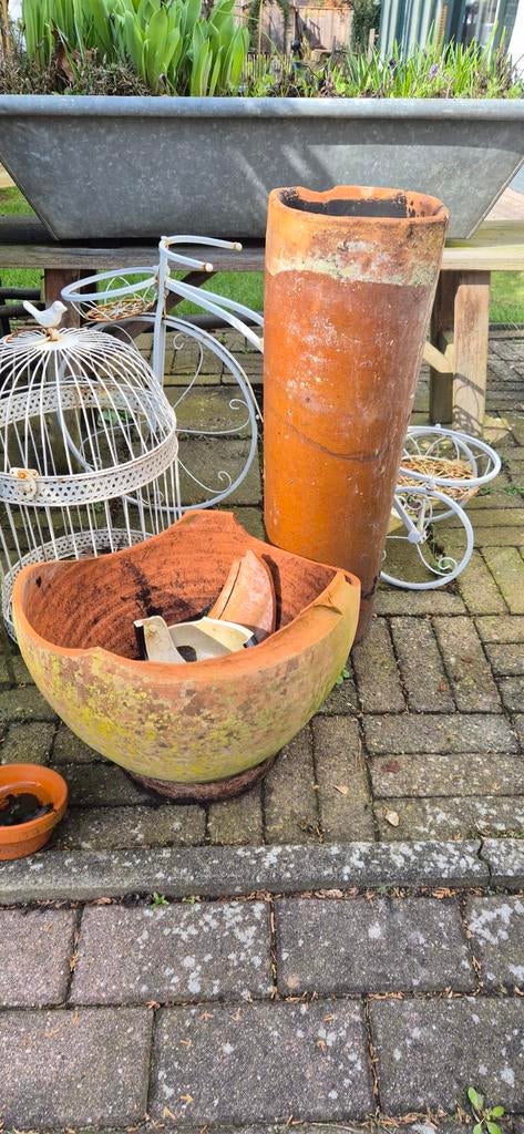 Gratis bloempotten voor decoratie, Tuin en Terras, Ophalen, Rond, Minder dan 30 cm