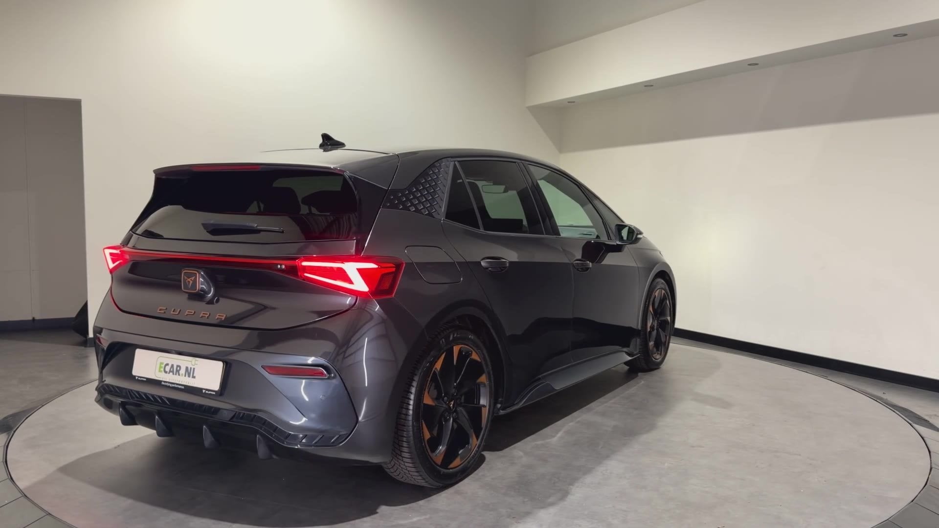 CUPRA Born Adrenaline One 62 kWh | ACC | Keyless | Stoelen &, Auto's, Automaat, 421 km, Achterwielaandrijving, Gebruikt