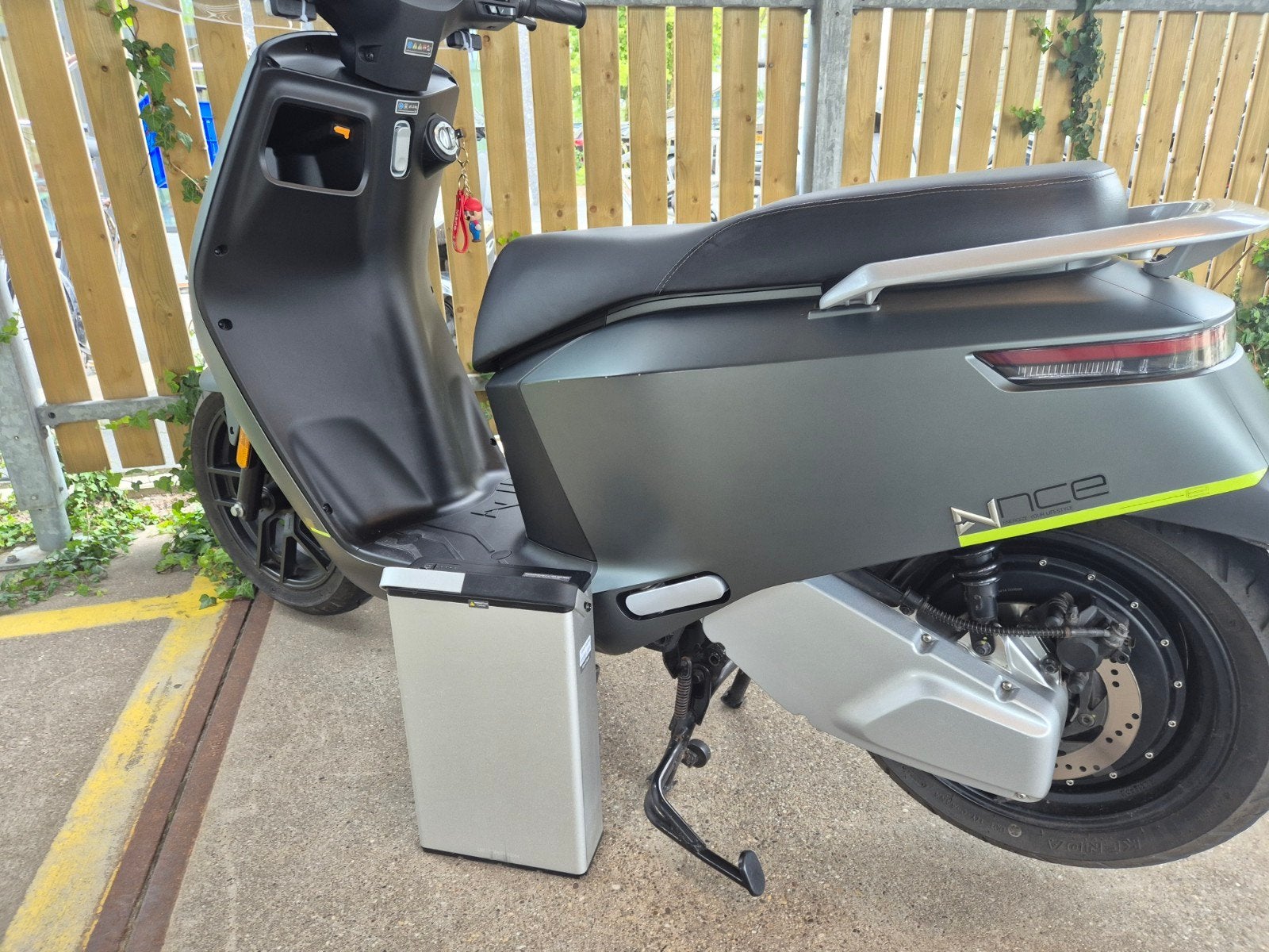 Iva NCE elektrische scooter, Ophalen, Gebruikt, Elektrisch