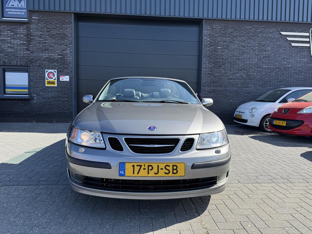 Saab 9-3 Cabrio 2.0t Vector | 1E EIGENAAR | 12MND GARANTIE |, Auto's, Saab, 1998 cc, Gebruikt, Zwart, 4 cilinders